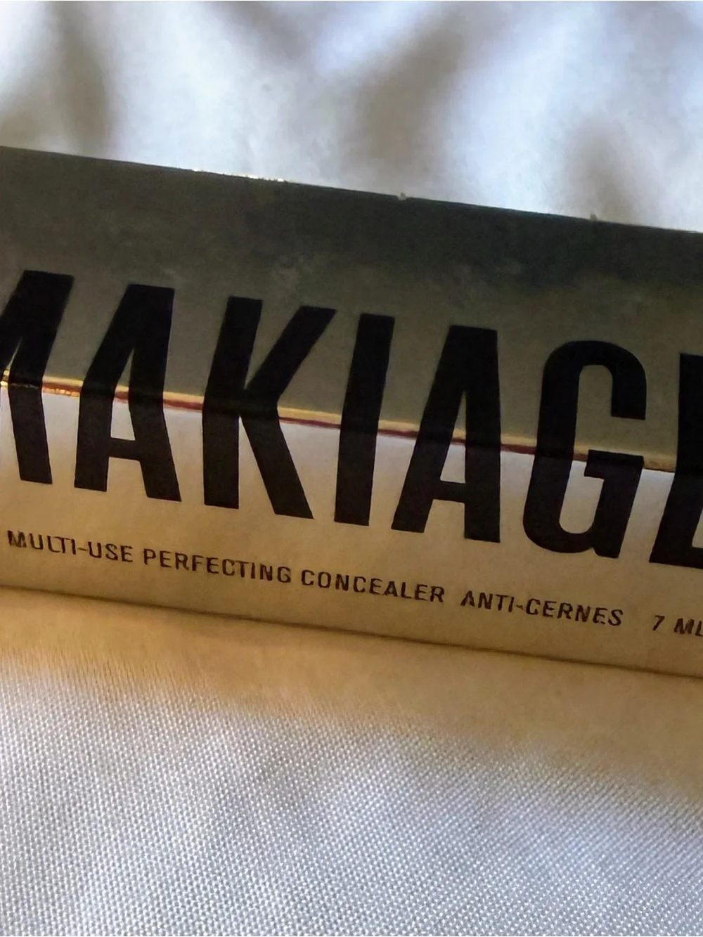 IL MAKIAGE Bestsellers  Poreless Smoothing Primer & F*ck I’m flawless shade 3.5